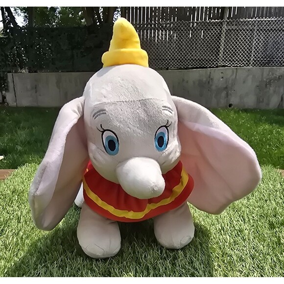 DUMBO THE FLYING ELEPHANT 12" PLUSH STUFFED ANIMAL WALT DISNEY WORLD EUC - Picture 1 of 12